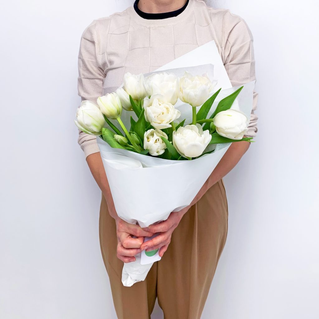 Seasonal single variety flowers bunch (e.g. tulips or poppies)